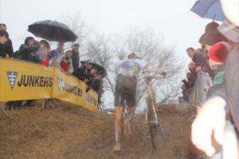Niels Albert chasing Sven Nys