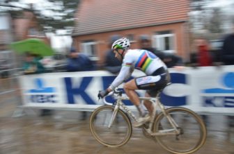 Niels Albert riding hard on the way to second place behind Nys