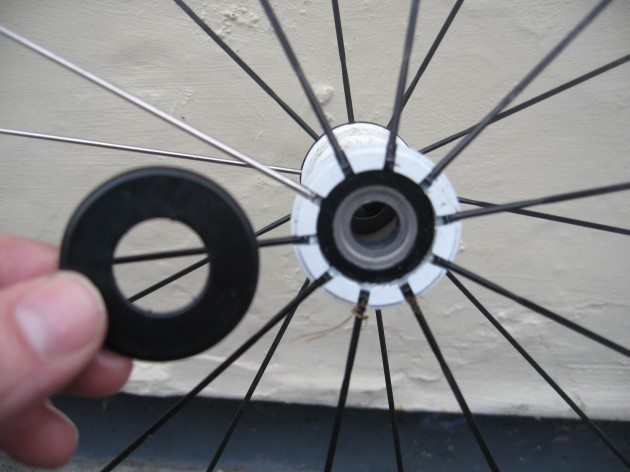 Front hub with outer seal removed.