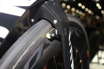 Front brake out of the wind