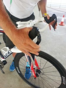 Colnago C59 bespoke levers get the once over from Vince