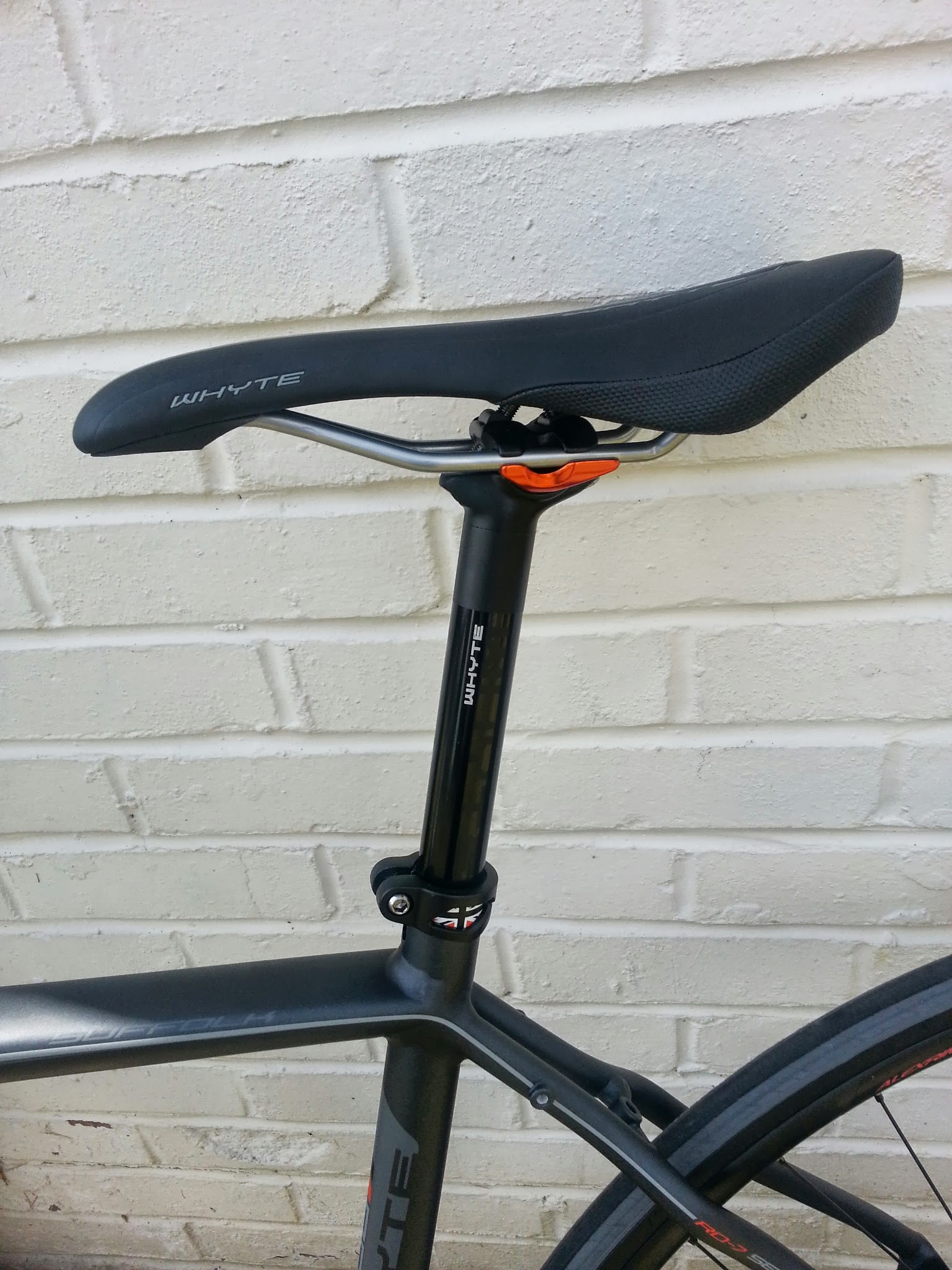 Whyte Suffolk has some nice details such as anodized bits and Union Jack under seat clamp