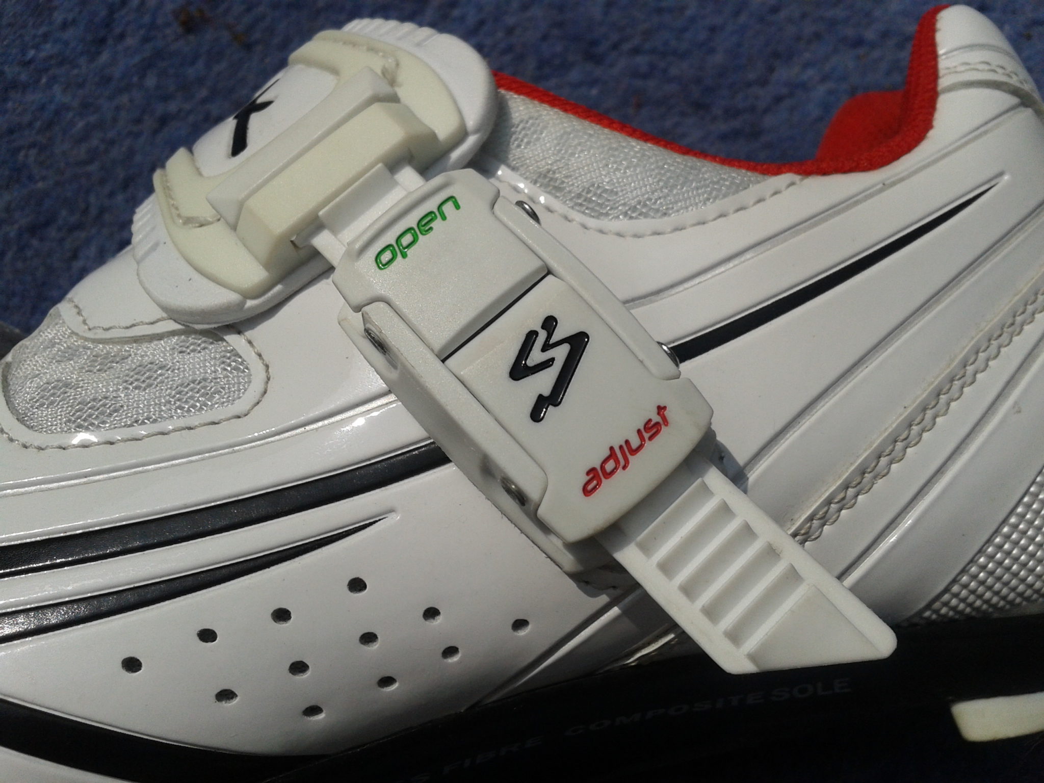 Spiuk Brios come with an extra long ratchet strap, if you should need it