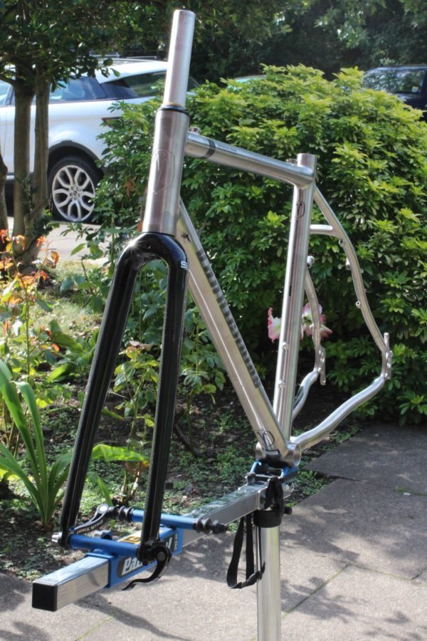 Van Nicholas Amazon Cross