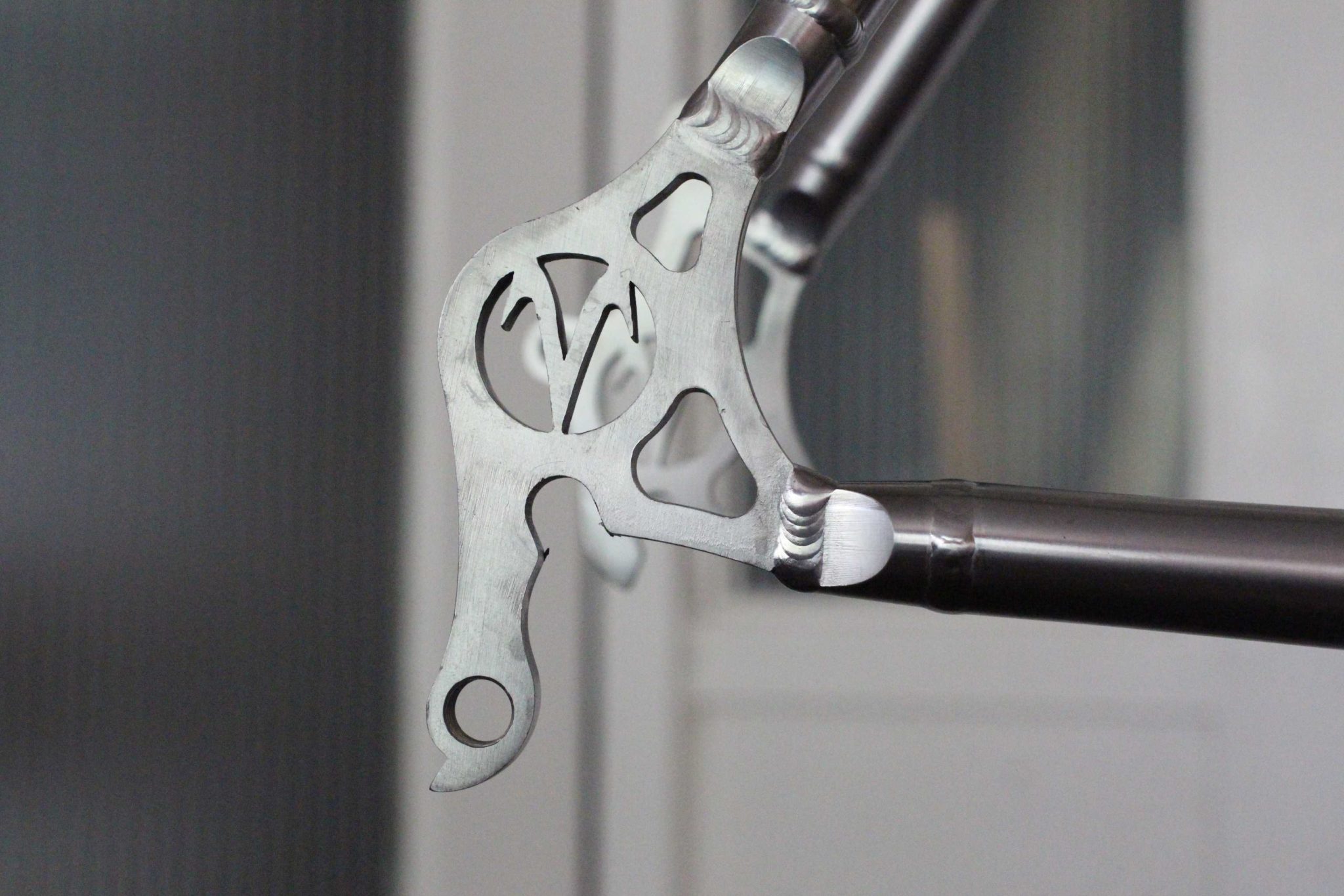 van nicholas amazon cross