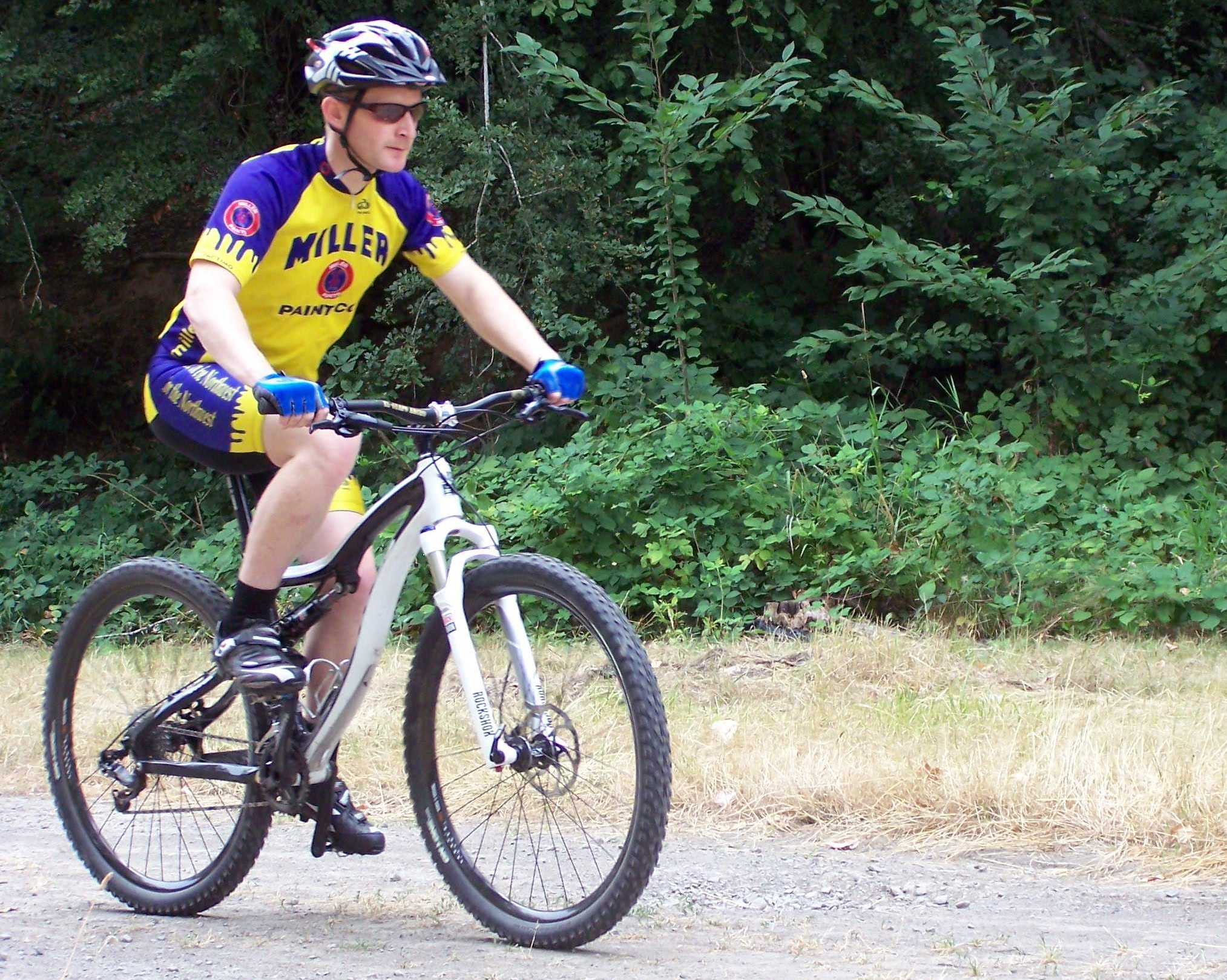 Dan in his Miller Paints Team Kit aboard the Titus Rockstar Carbon 29er
