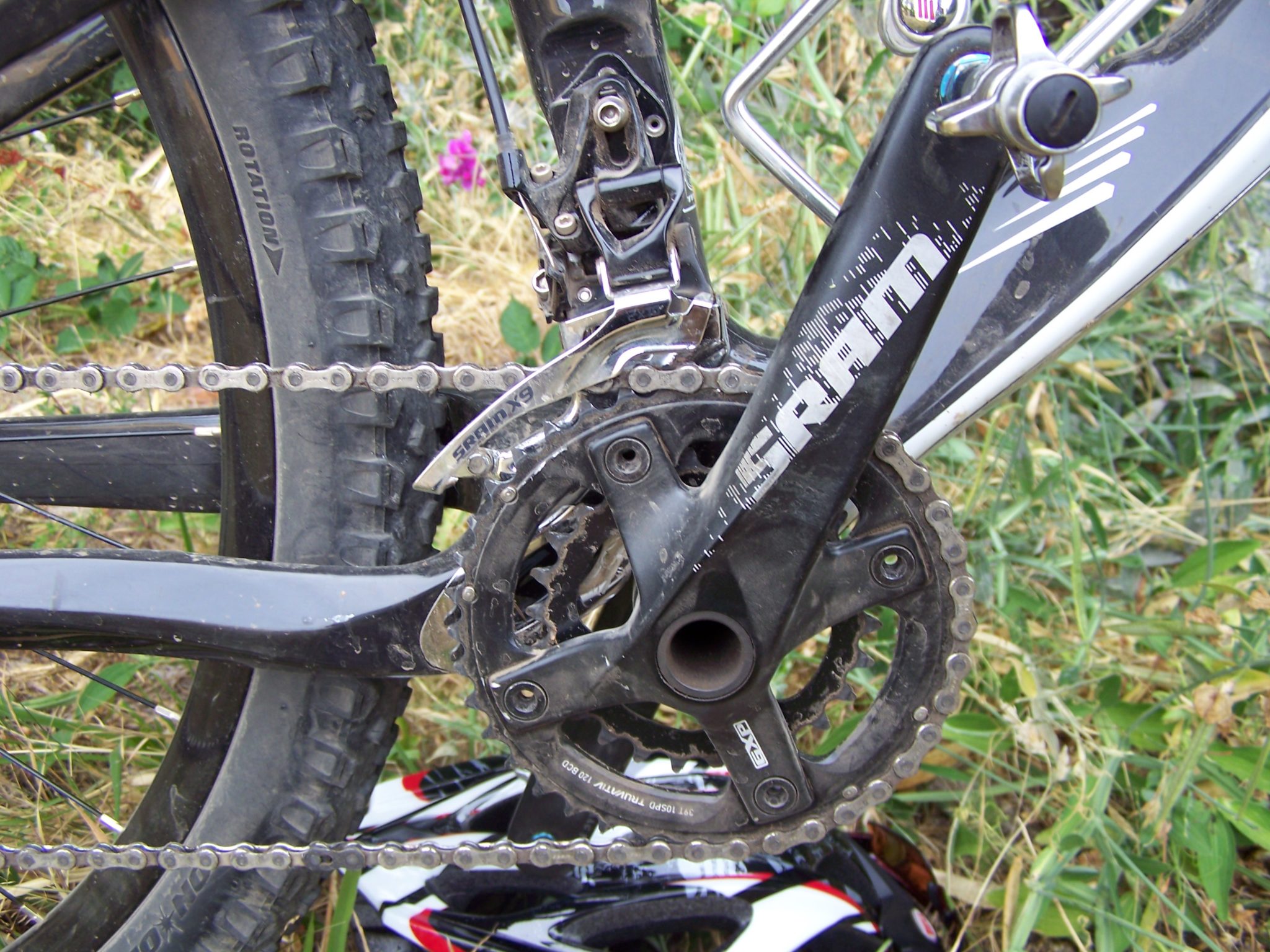 SRAM X-9 components on the Titus
