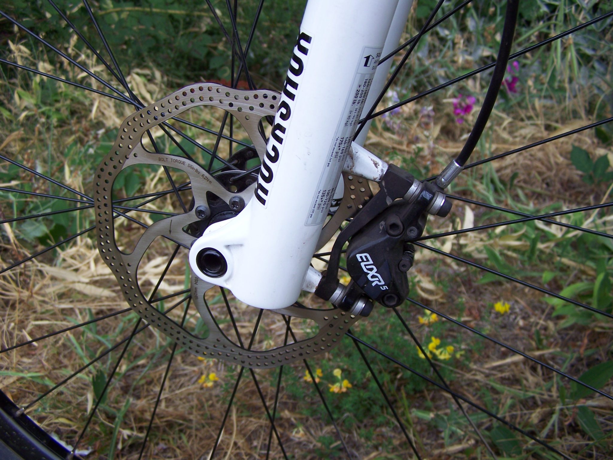 Titus Rockstar's Avid Elixir 5 brakes