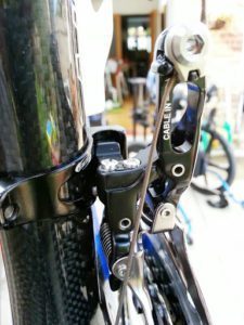 Dura-Ace 9000 front mech has two cable approach positions