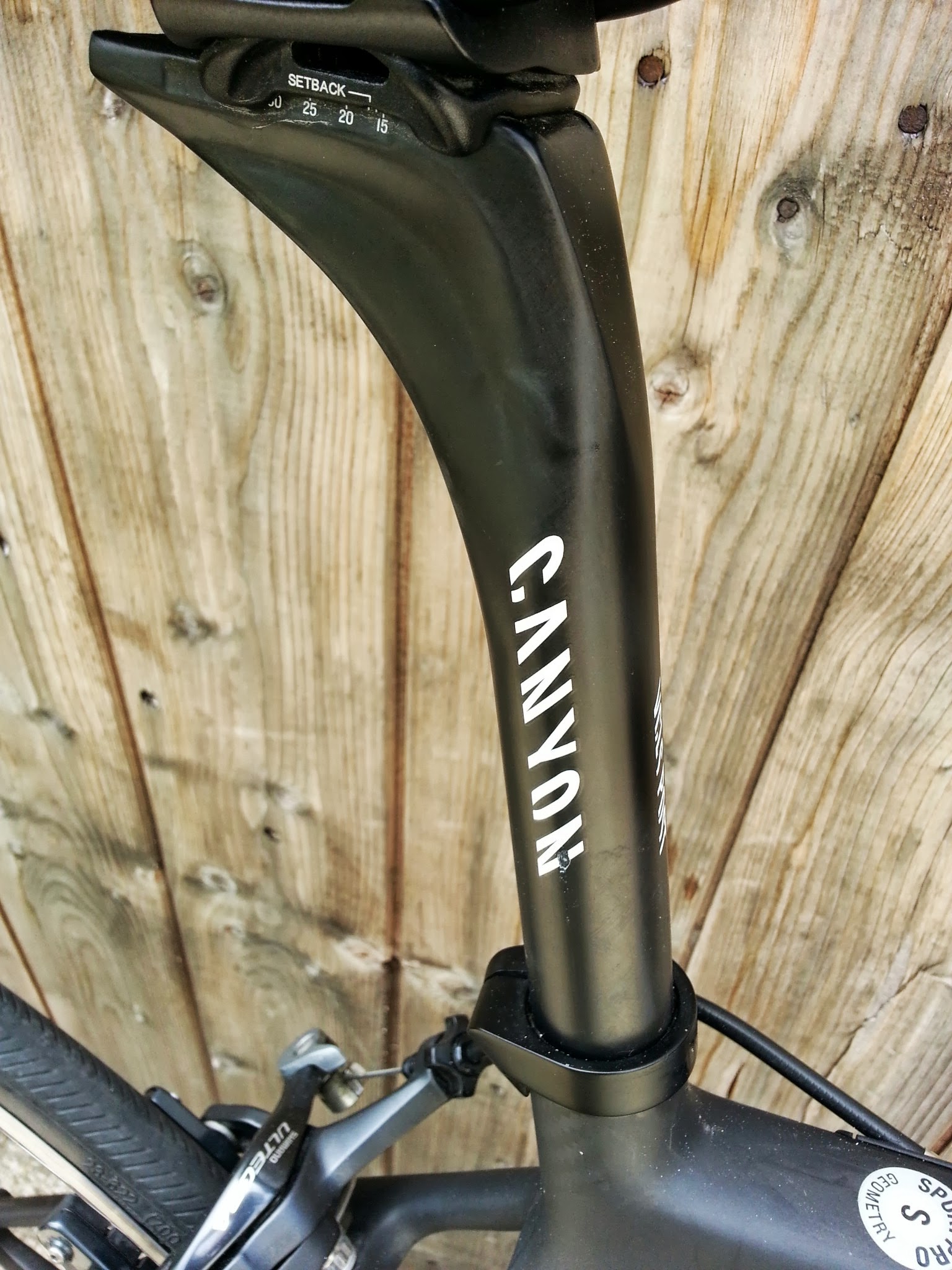 The effective Canyon Ultimate seatpost with basalt fibres for increased comfort