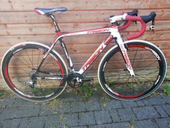 White Grifo XS look pimp on the bike