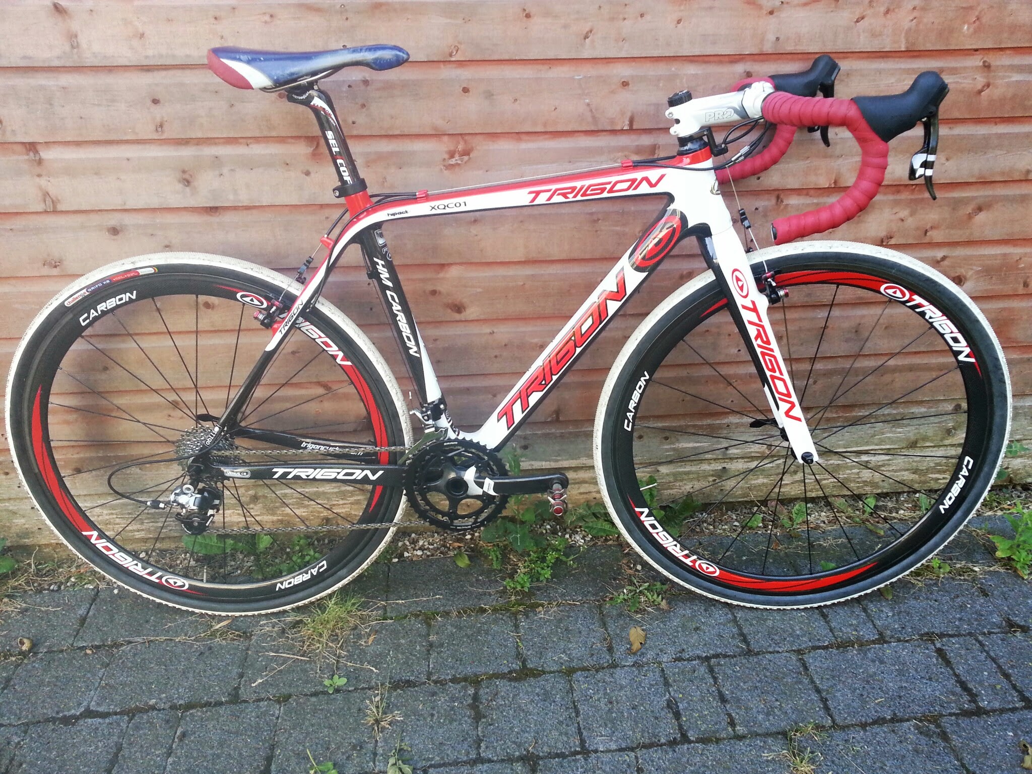 White Grifo XS look pimp on the bike