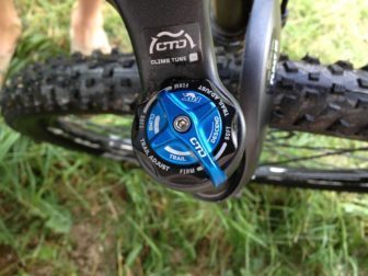 Front fork lockout, set mainly to climb for the Cristalp...