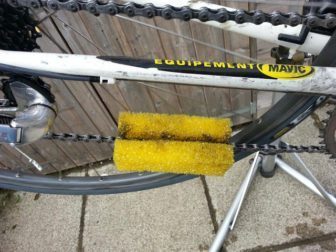 Fenwicks Chain Cleaning Sponge works on the dirtiest of chains