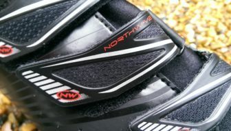 3 straps secure the Hammer CX, with central portions cut out