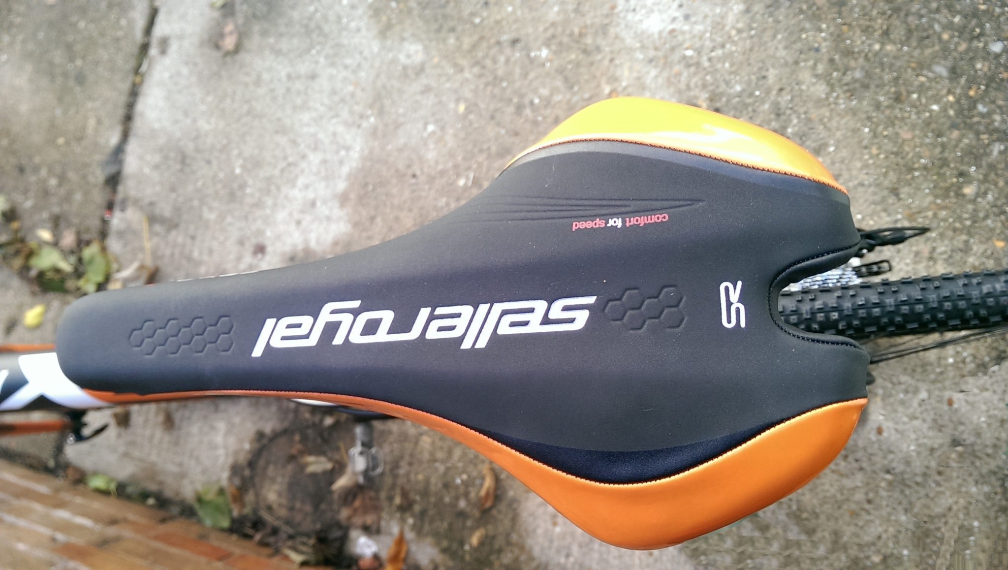 The Raleigh RX's Selle Royal saddle, colour co-ordinated and comfortable, what more could you ask?