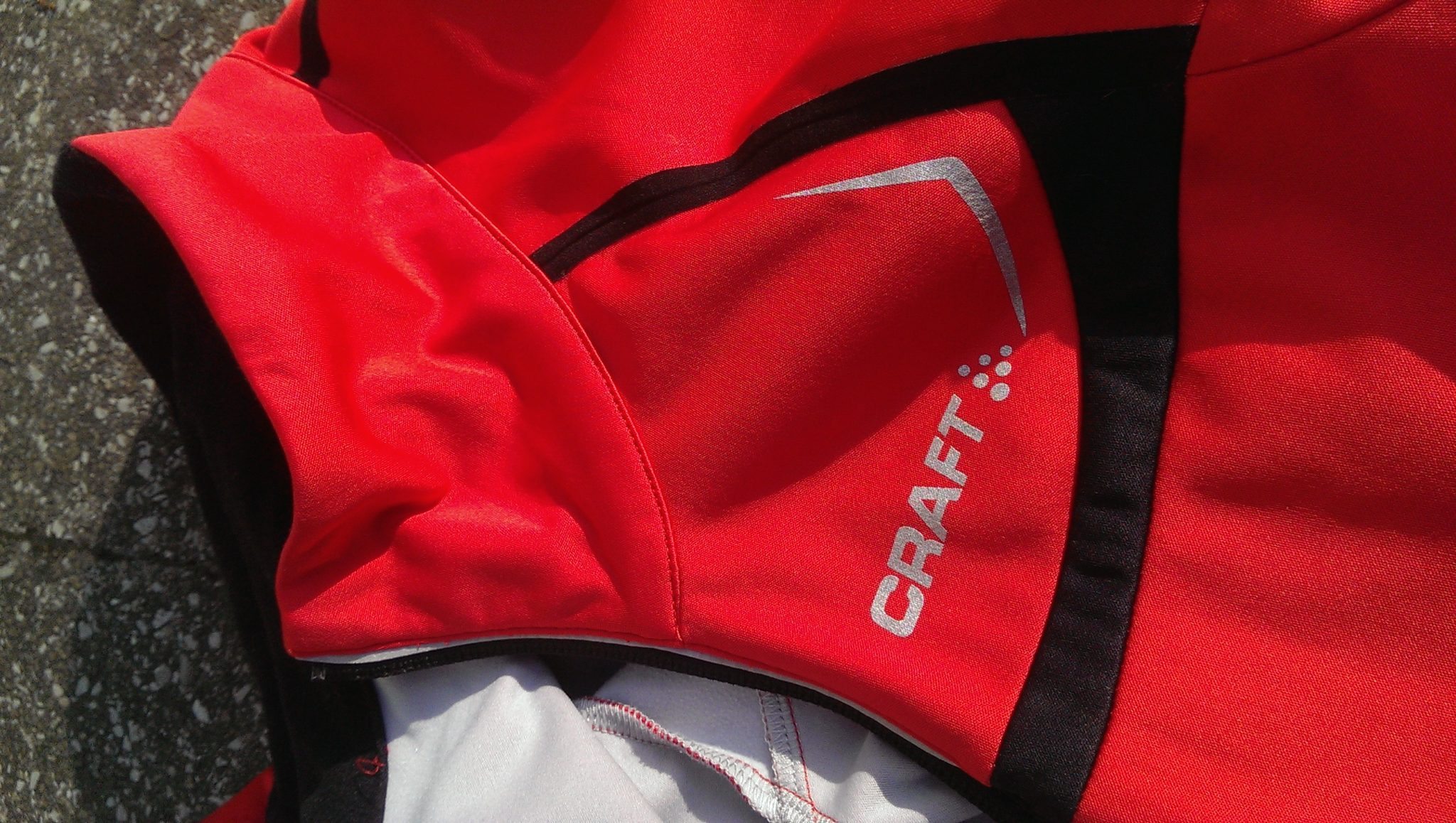 Material is lightweight and comfortable