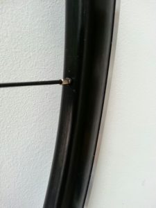 Width gives rims the impression of being short and stubby, belying the 37mm depth