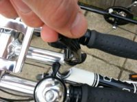 This quick release allows you to set the stem and bars straight,a s well as quickly adjusting their height