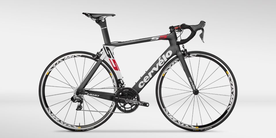 The slippery aerodynamic S5 is used for flat stages by the Garmin Sh