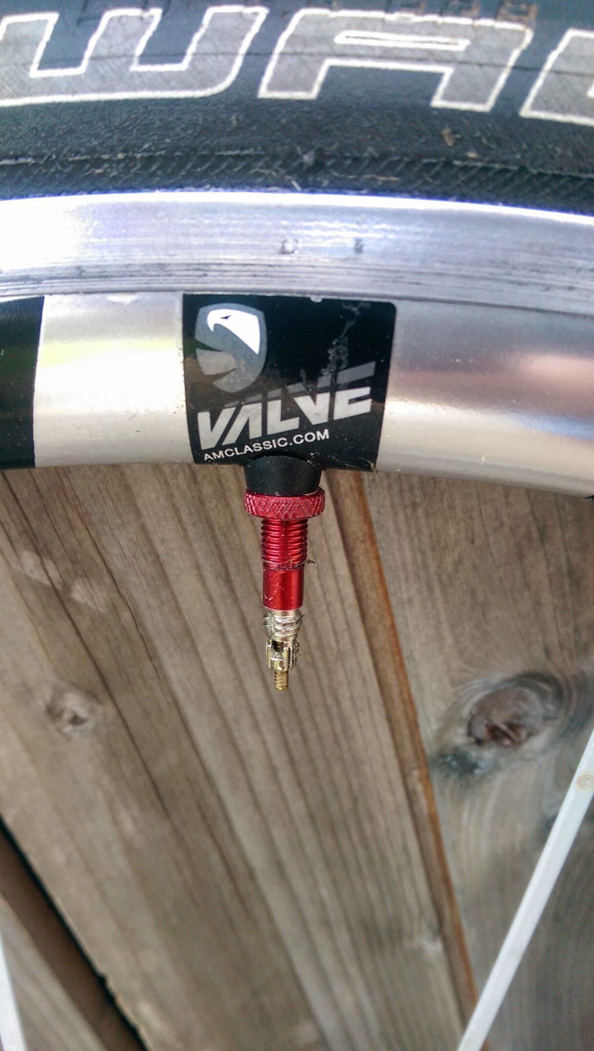 American Classic's tubeless set-up is all very neat