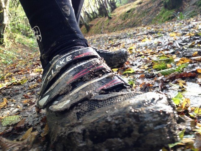 3 loop velcro fastening system coping with the Sussex slub