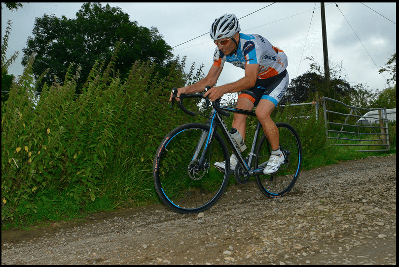 The Omloop features sections of farm track made up of gravel, broken brick and grass, the Noon SL coped with it all. Photo courtesy of Mike Adams Photography
