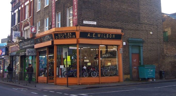Some traditional bike shops have had problems weathering the fiinancial storm. Photo courtesy of Sarflondonunc
