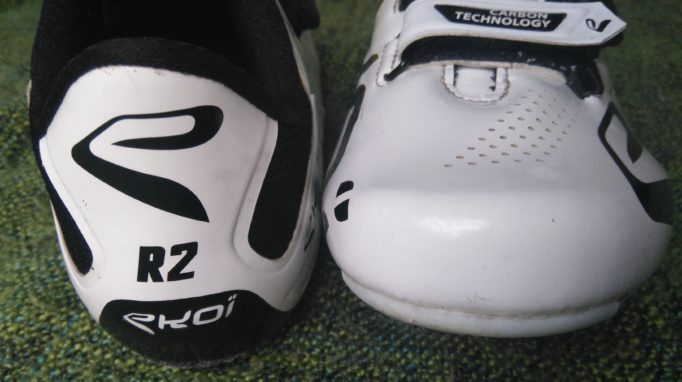Heels and toes of the R2