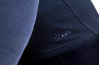 Svelte embroided logo