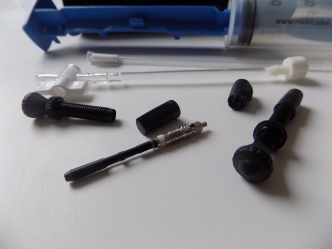 And all this fits into the Milkit plunger. The bottom of the valve has a rubber seal