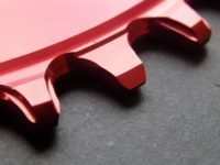 The thick thin profiling on the absoluteBLACK CX Oval chainrings is designed to keep your chain in place