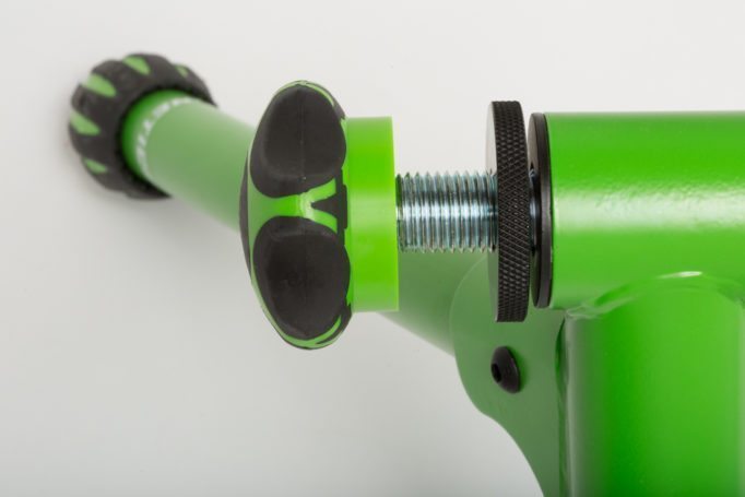 Kinetic machines are known for their robust build, these screw handles are ABS plastic covered in rubber