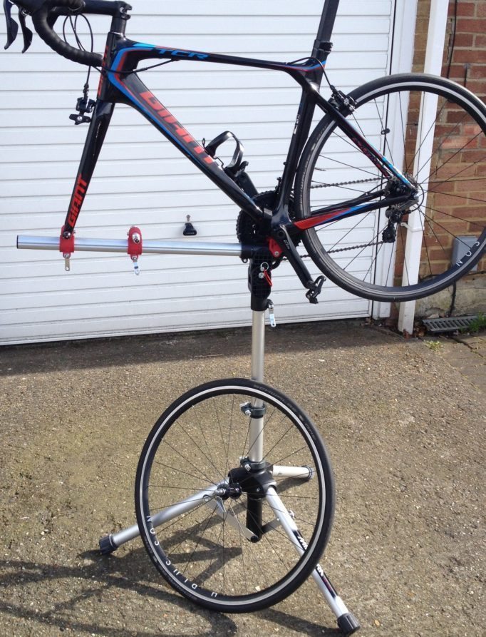 The Minoura RS1600 Workstand can hold your bike by either the front or rear wheel.