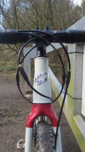 Tapered headset