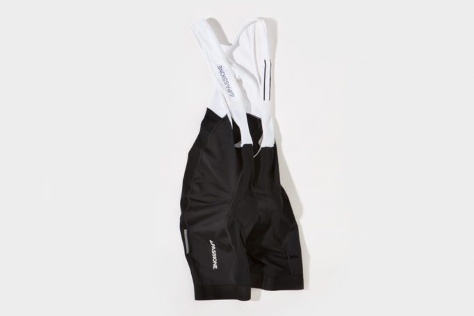 A mesh like fabric, combined with a longer chamois made these our favourite shorts