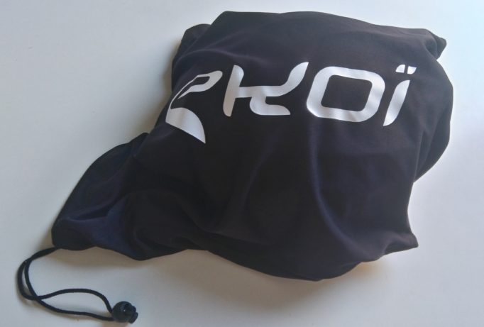 The Corsa Light comes with a handy carry bag to keep you helmet in