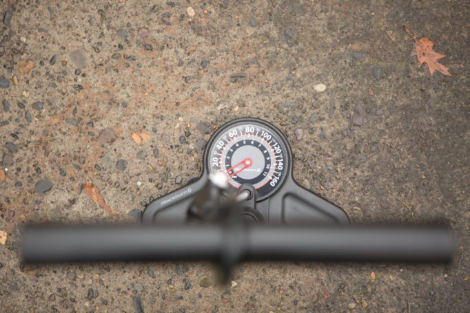 Can you see it ? A large clear gauge makes using the Piston 3 much easier