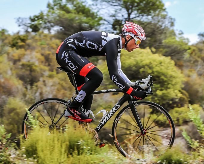 The new Ekoi Aerocomp 2 has new graphics and uses a windproof fabric