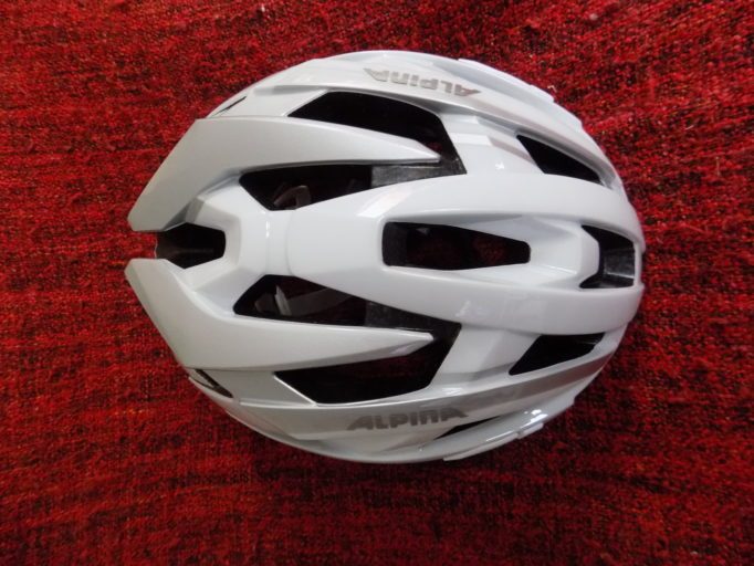 With 27 vents the Valparola should keep you cool on those long summer rides