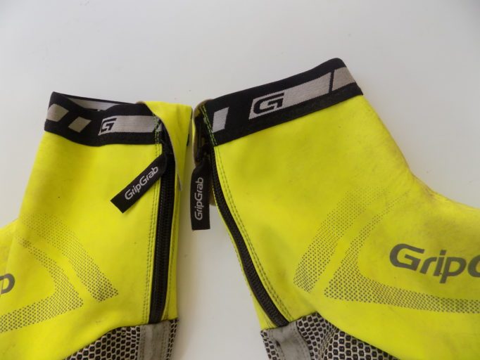 Long zip tabs are easy to grab with gloves