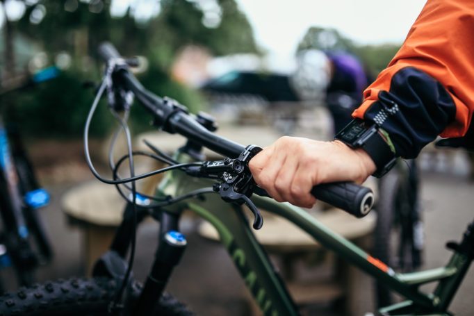 720mm wise bars and 70mm stem say XC rather than enduro