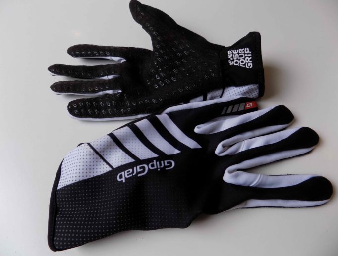 The Raptor glove, racing warmth?
