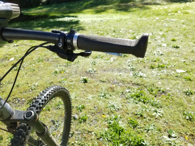 Sushi Grips installed and ready to ride