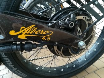 The rear hub based motor puts out 2KW of power and 60Nm of torque