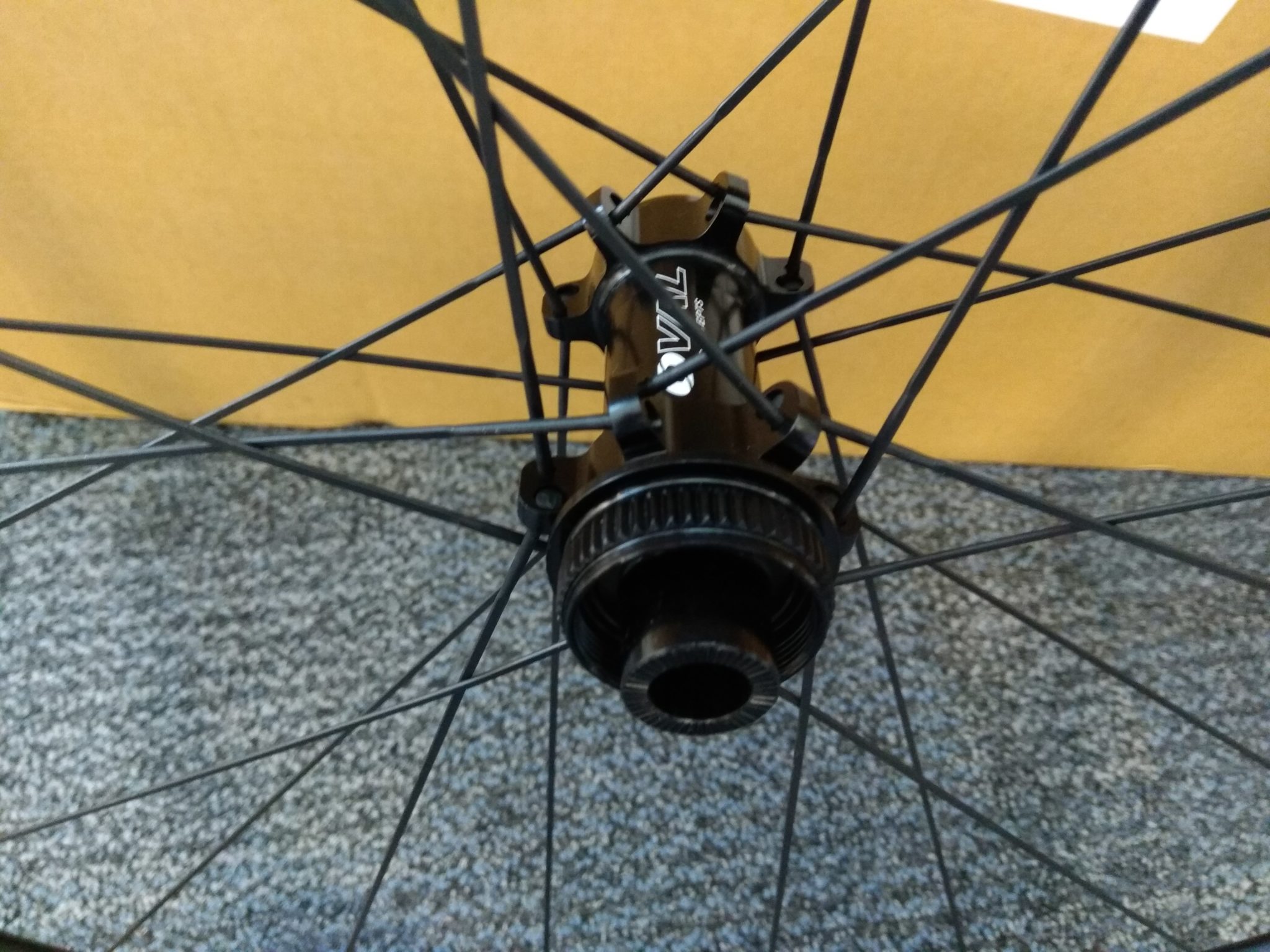 OVAL 723 disc wheelset