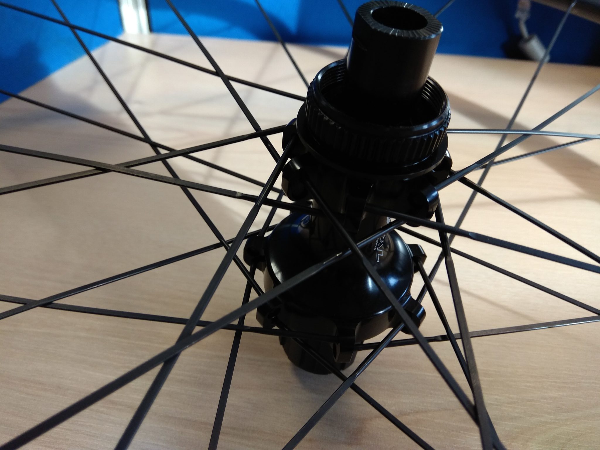 OVAL 723 disc wheelset