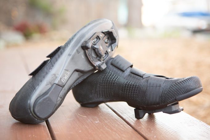 フィジーク　VENTO POWERSTRAP R2 AEROWEAVE 41.5 Fizik's Powerstrap R2 Aeroweave road shoes combine mesh and