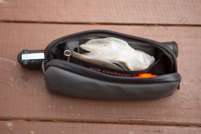Rapha ラファEssentials Case Large The Rapha Rainproof Essentials Case is a well made cycling