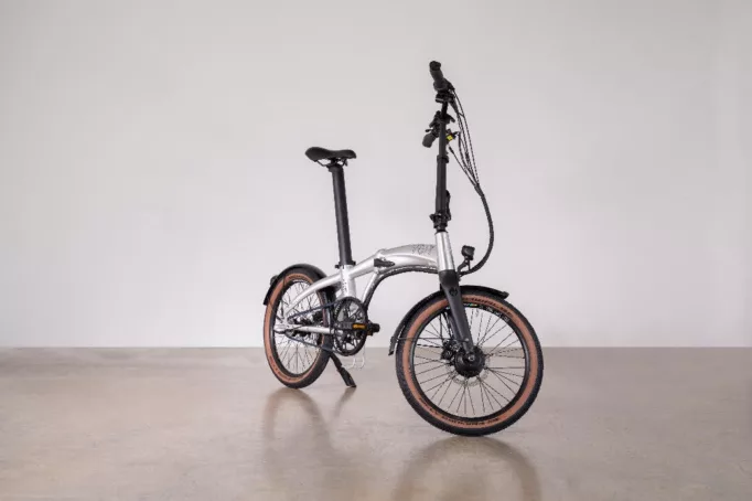 the VOLT LITE folding bike